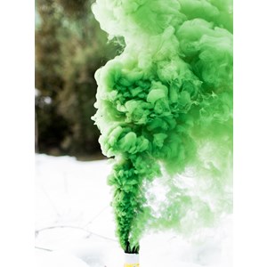 PXM40 Green Smoke Bomb Groene Rookbom Piromax (Unsplash Picture)