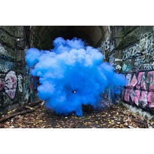 PXM40 Blue Smoke Bomb Blauwe Rookbom Piromax (Unsplash Picture)